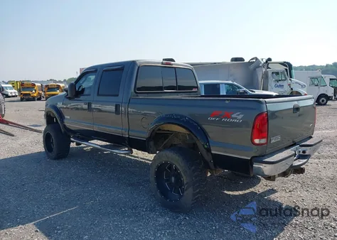 2005 Ford F250 Super Duty from USA, damaged, VIN 1FTSW21P05EC49164